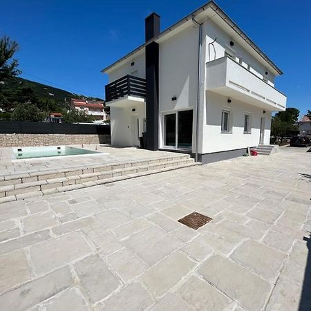 Villa Kety Baška Buitenkant foto