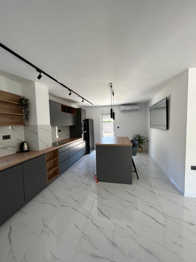 Villa Kety Baška Buitenkant foto